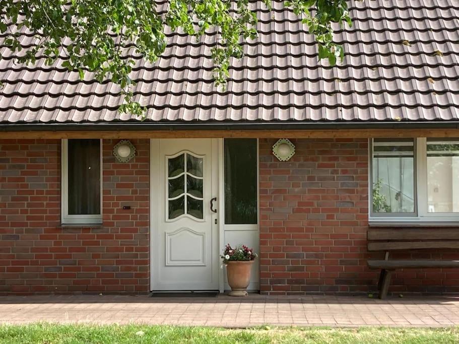 Helle Wohnung Mit Wintergarten - Nahe Ruhrgebiet Und Freizeitpark Movie Park Bottrop Extérieur photo